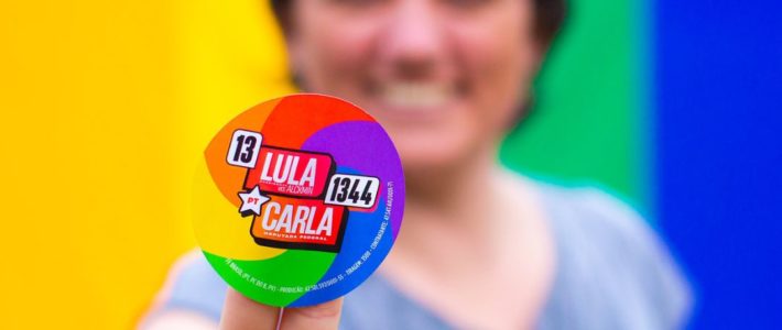 Candidata à deputada federal de Lula participa de abertura do Mês do Orgulho LGBTI+ de Florianópolis